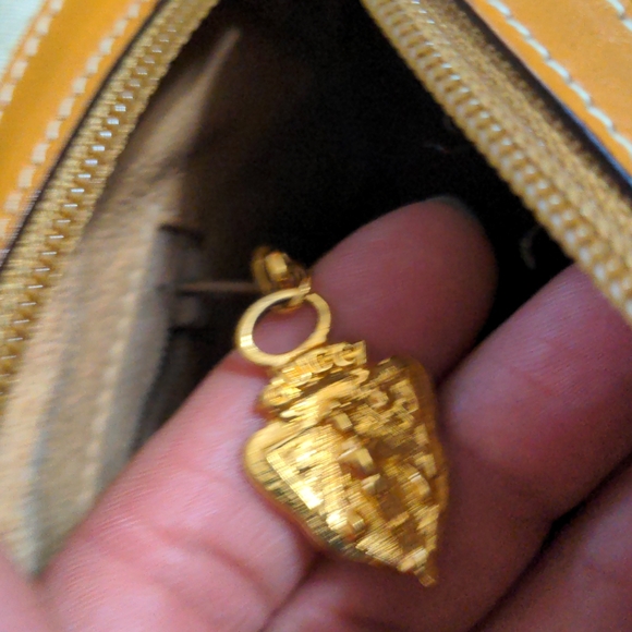 Vintage Gucci Camera Micro GG Bag - Picture 13 of 16